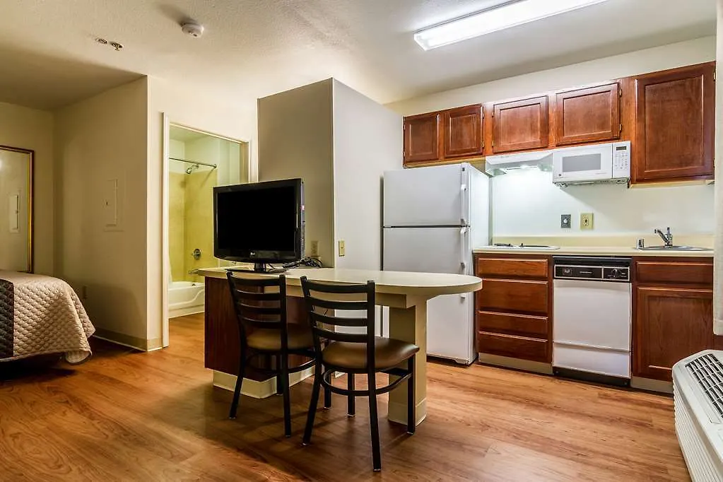 Hometowne Studios By Red Roof Phoenix - Black Canyon Highway Hotel