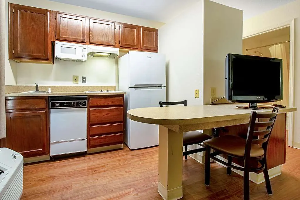 Hotel Hometowne Studios By Red Roof Phoenix - Black Canyon Highway